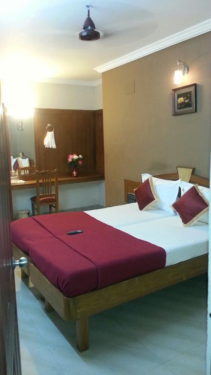 Central Residency Hotel Chennai Esterno foto