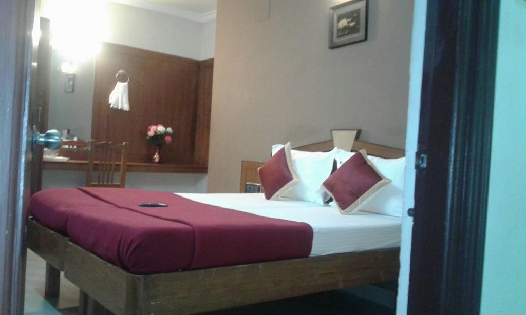 Central Residency Hotel Chennai Esterno foto