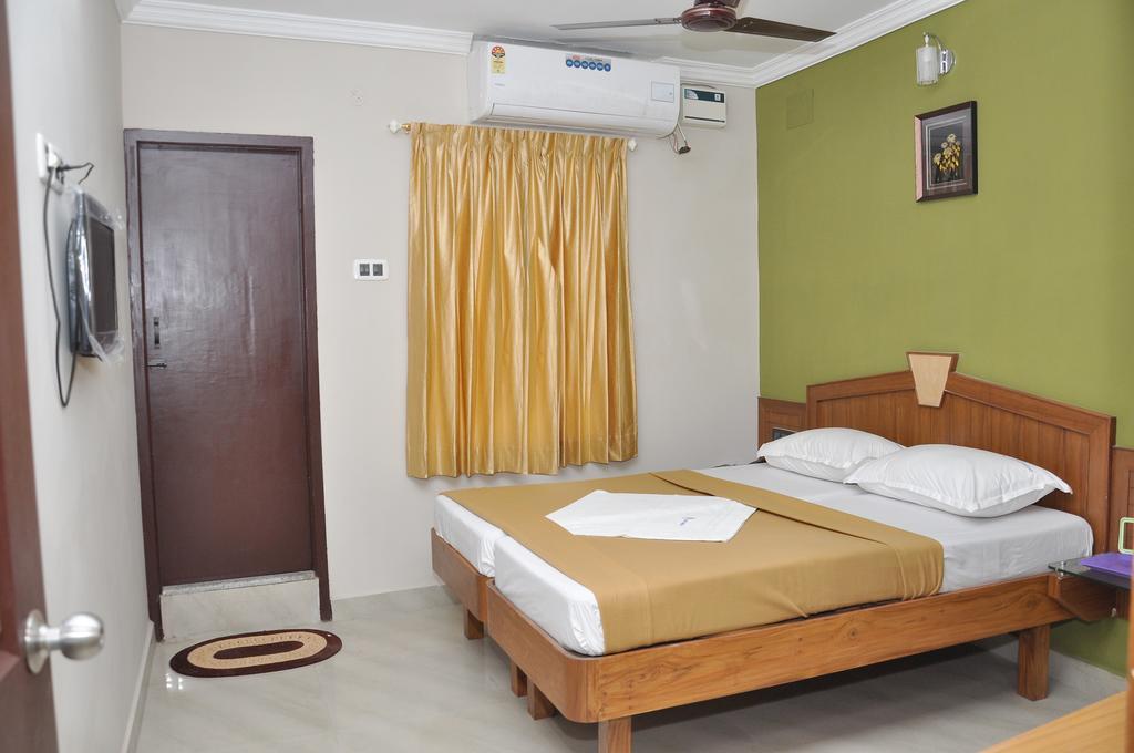 Central Residency Hotel Chennai Esterno foto